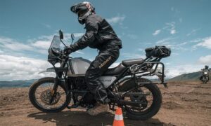 Royal Enfield apuesta por la formación de motociclistas en Colombia