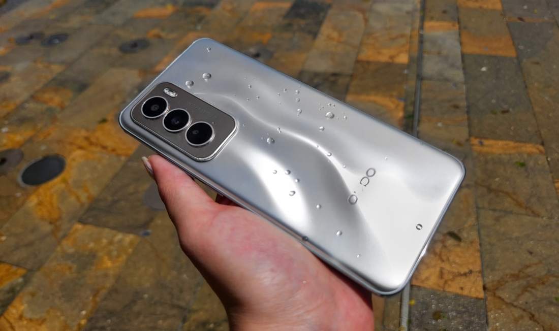 OPPO Reno12