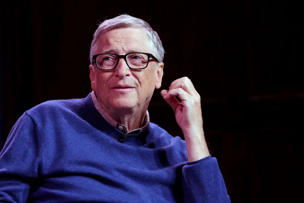 Bill Gates apuesta un millón de dólares a que la IA puede descifrar el Alzheimer